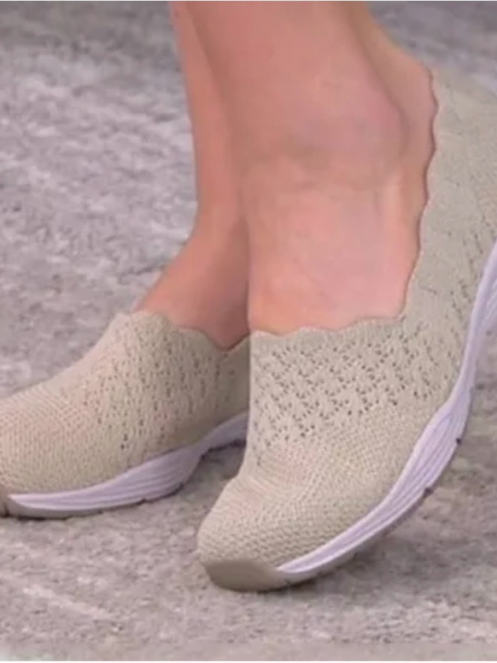 Skechers Go Walk Scalloped Knit Slip-On Shoes in Light Beige - size 7